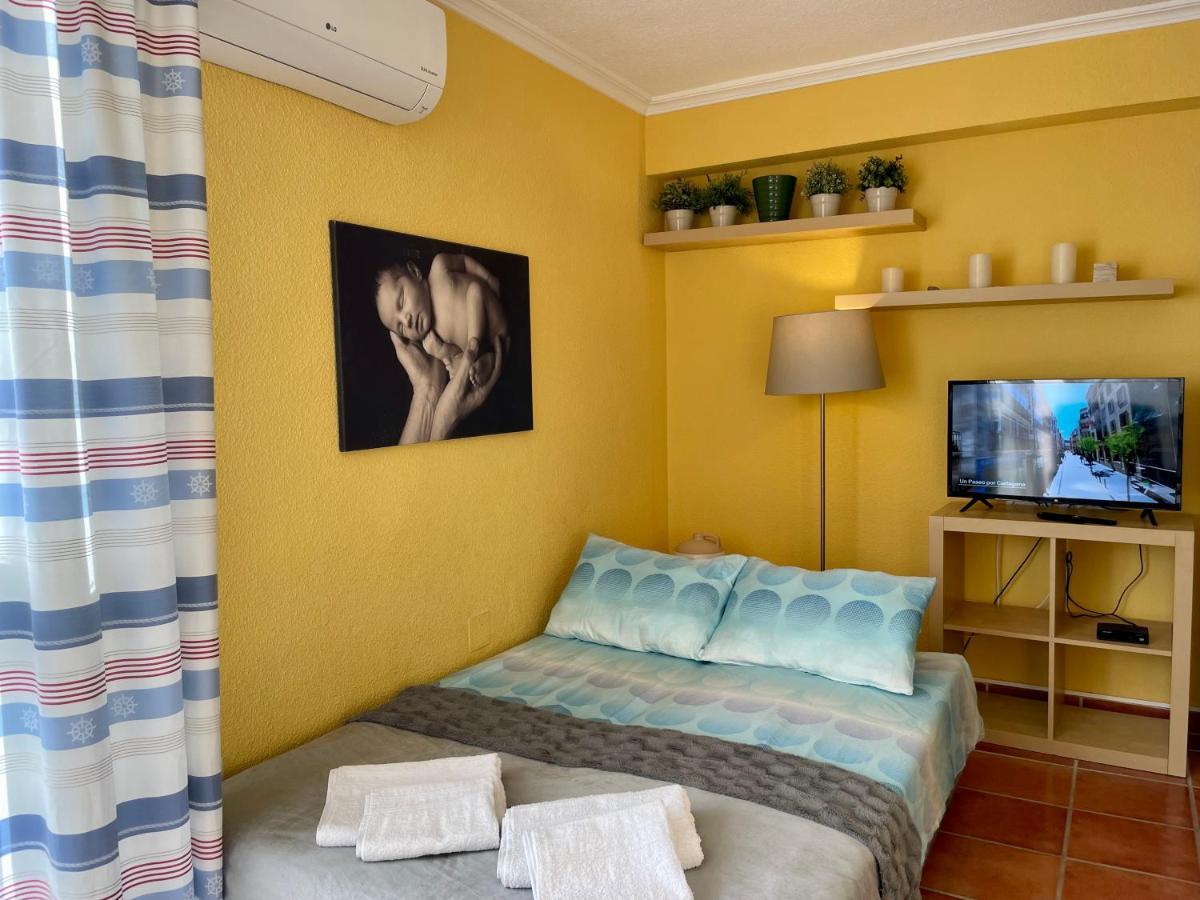 Cosy, Seaview Apartment, Close To Beach And Bars -Edificio Rhin Кампоамор Экстерьер фото